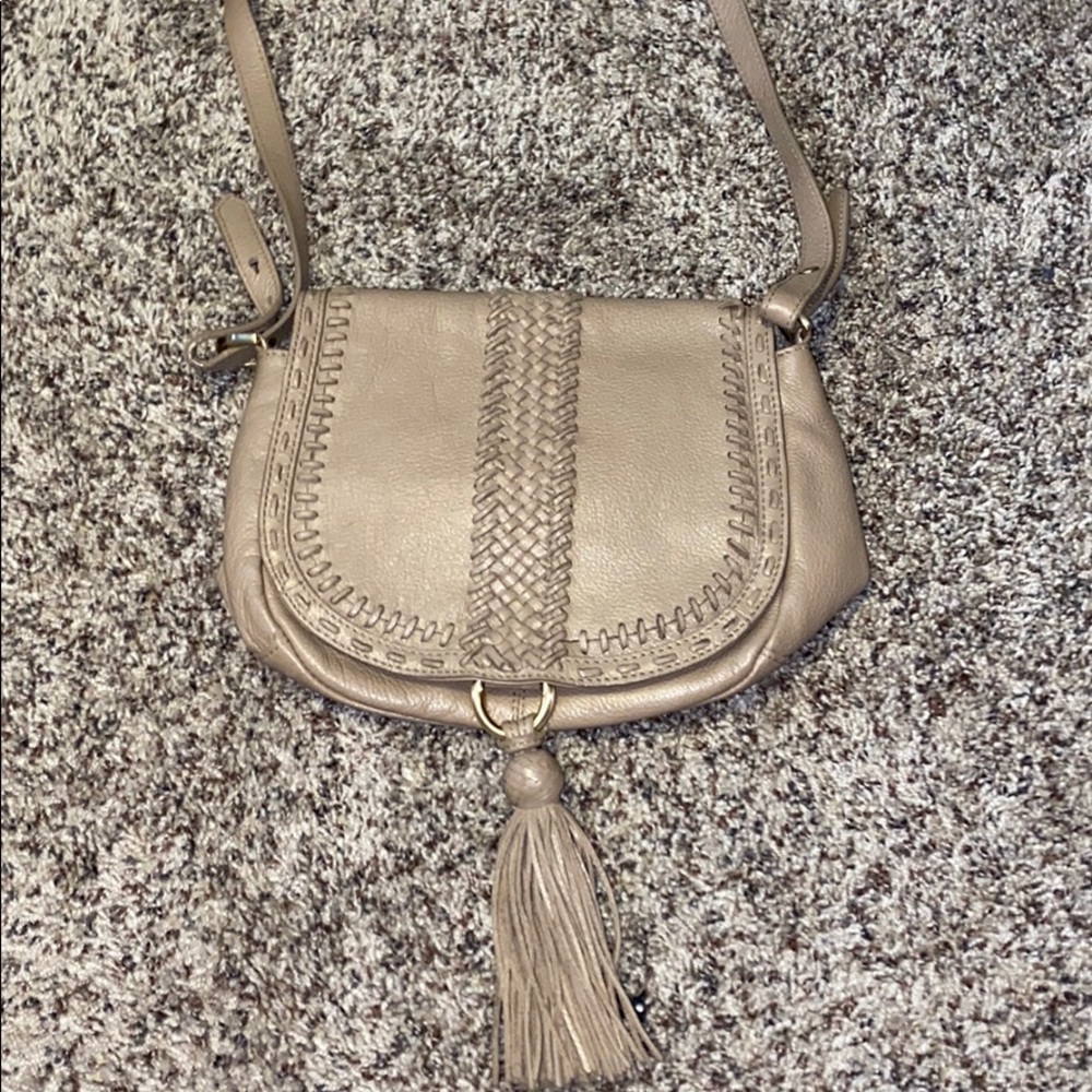 Alexisuospny beige crossbody bag